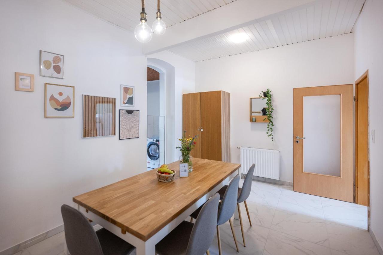 Wohlfuehlwohnung Mit 25 Qm Terrasse, Netflix Koblenz  Ngoại thất bức ảnh